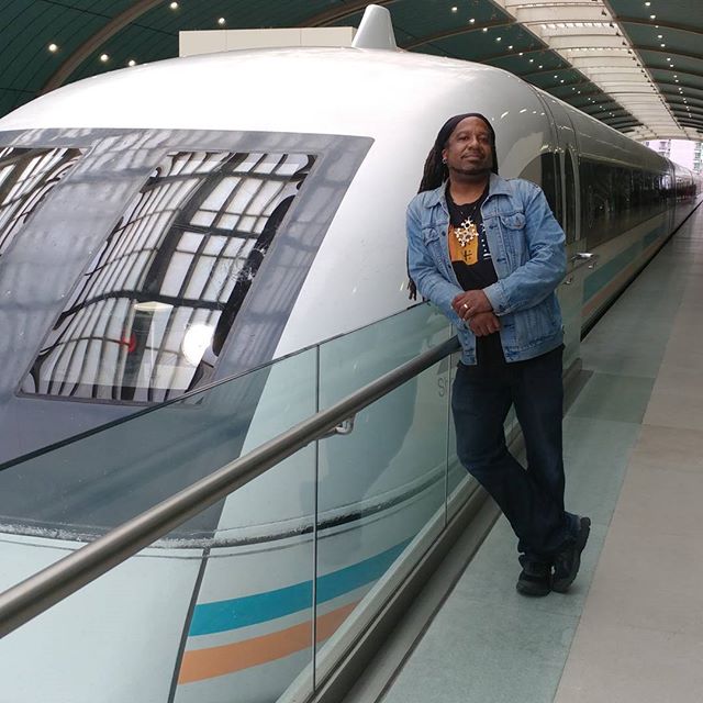 Nadir at the Shanghai Maglev