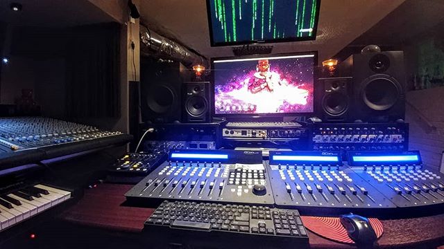 A fresh new look in the Command Center at EkoBase Media courtesy of @iconproaudio and the new Qcon Pro G2 & QCon EX G2 contollers.#QConProG2 #QConEXG2  #BackInBlack #EscapingTheMatrix #afrofuturism #rebelbase